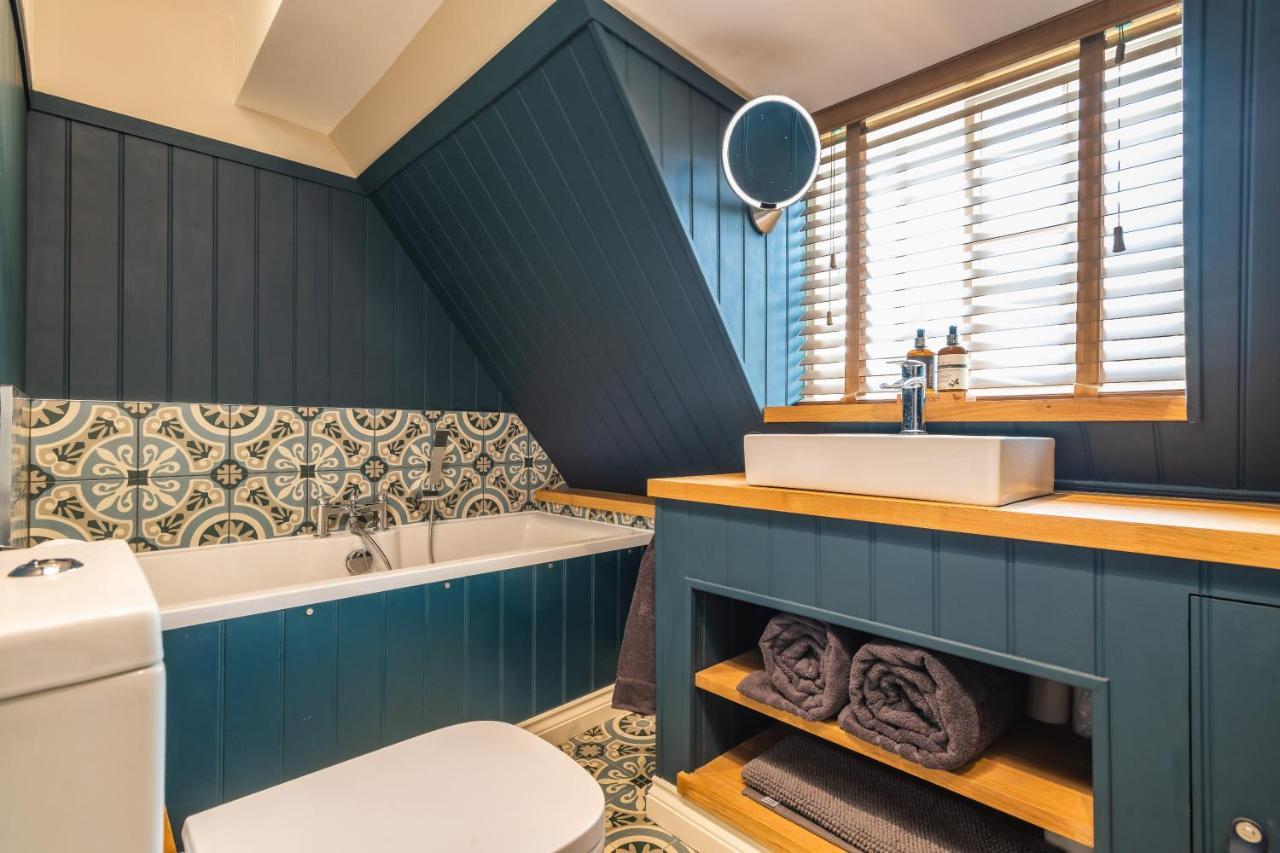 Вилла Number 6 Stamford - Boutique Grade II Listed Townhouse Экстерьер фото